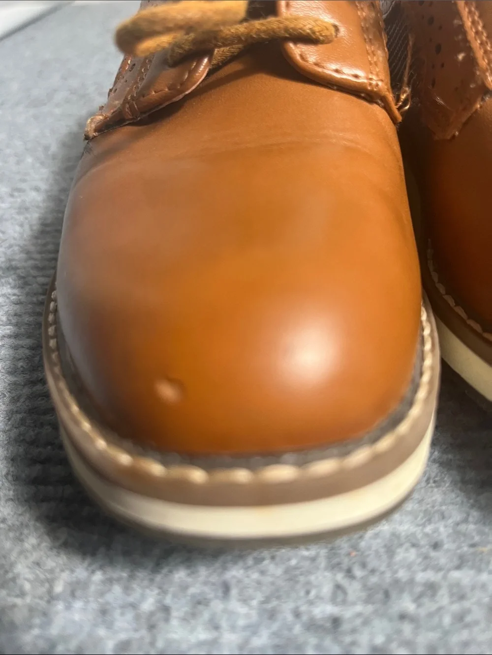 Kids Classic Tan Dress Oxfords - Stylish Lace-Up Shoes. Shoe has some damage.